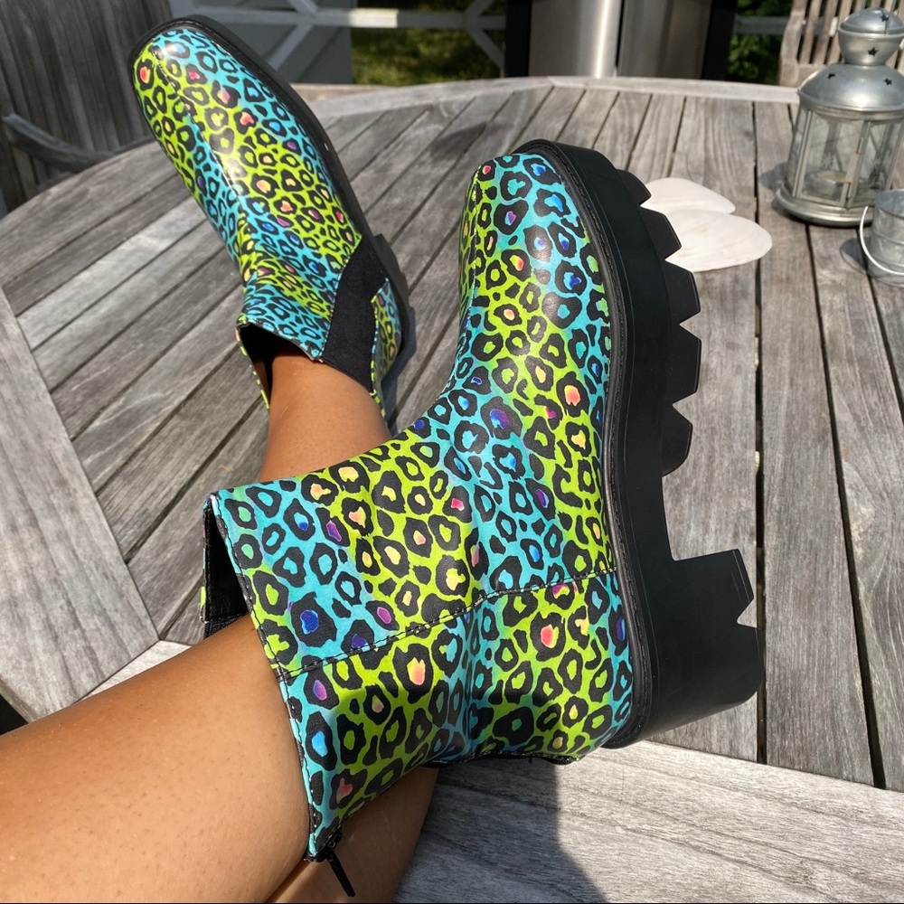 🍃 ANIMAL PRINT MULTI BLACK CHUNKY BOOTIES! - Picture 8 of 10